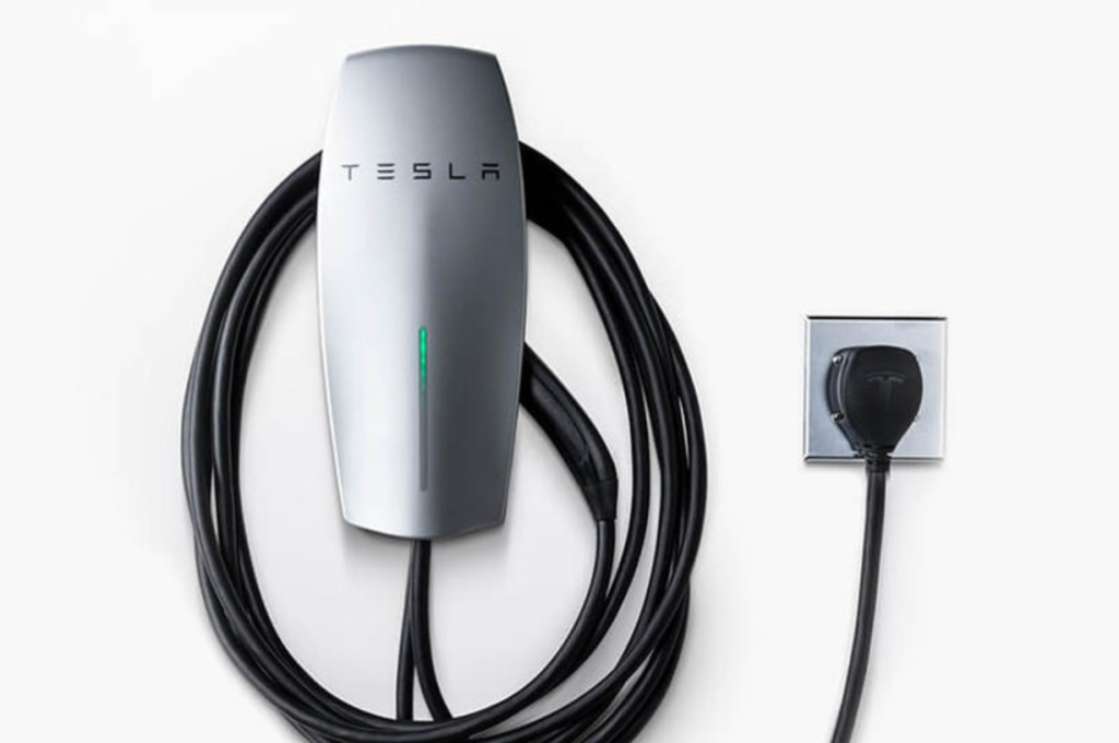 Mobile Charger for Tesla